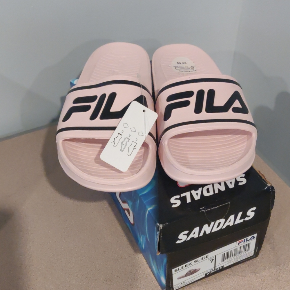 Fila sandal